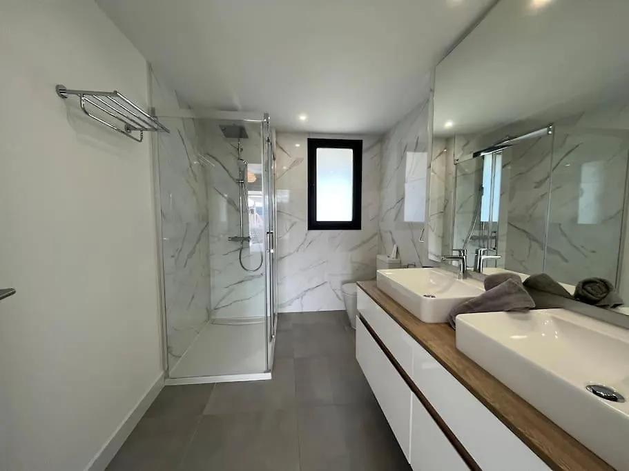 3 Bed Apartment With Sea Views Estepona 0*,